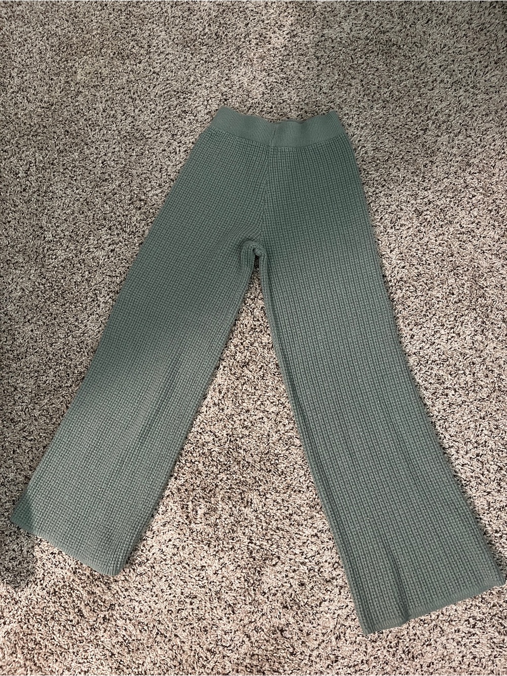 Textured Knit Wide-Leg Pants in Sage Green